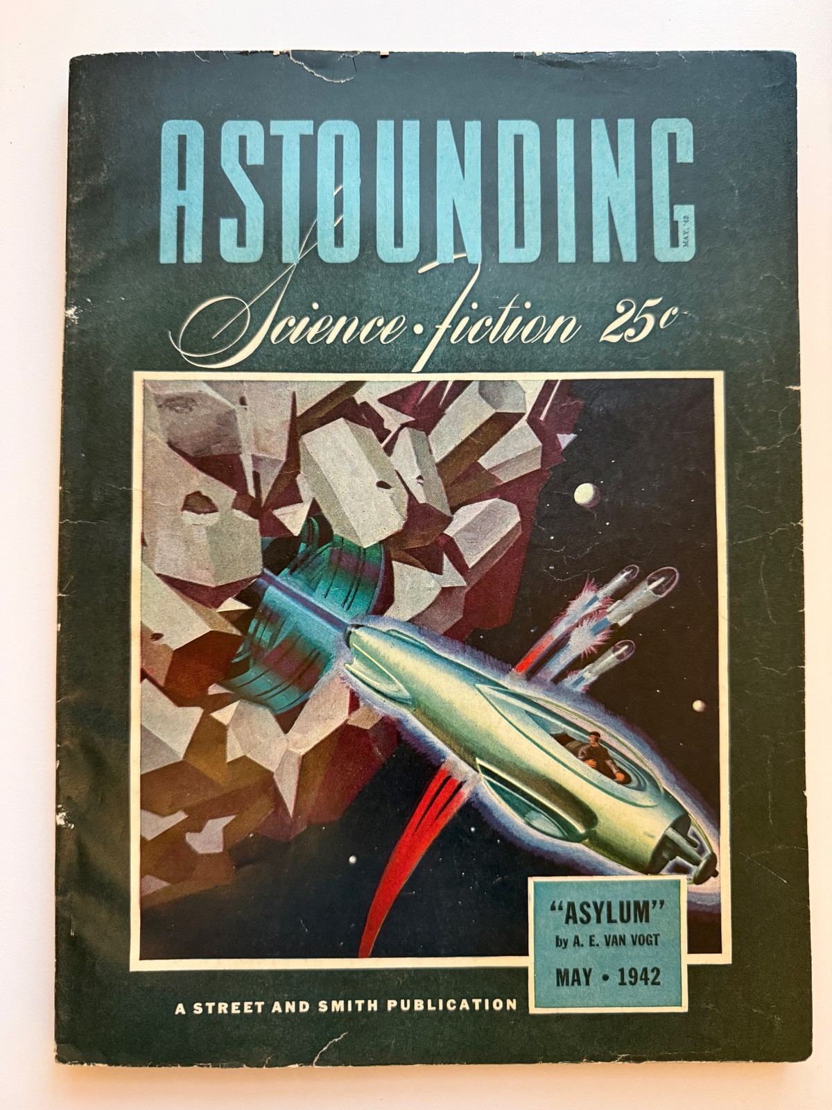 Cover of Astounding Science Fiction, May 1942