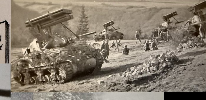 Tank-mounted rocket artillery battery